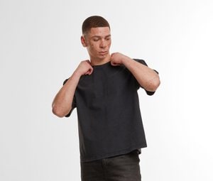 BUILD YOUR BRAND BY435 - Oversized vintage cropped t-shirt